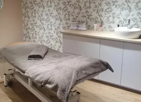 esthéticienne à Saint-sauveur-des-Landes - image 2