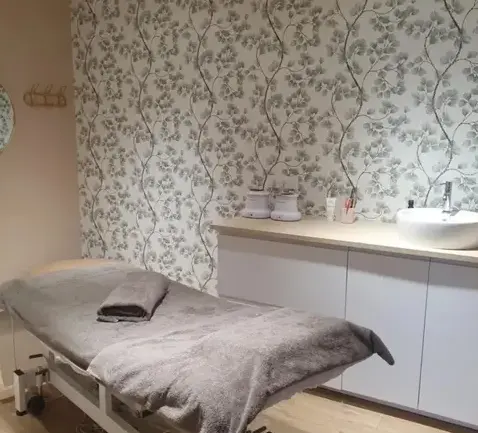 manicure à Saint-sauveur-des-Landes - image 4