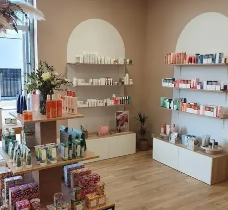 salon de beauté à Javené - image 3
