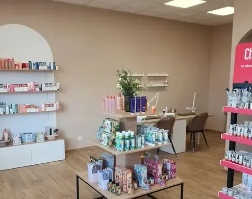 salon de beauté à Lécousse - image 3
