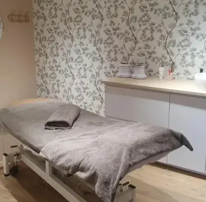 salon de beauté à Lécousse - image 4