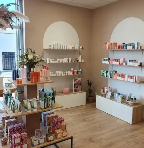 salon de beauté à Romagné - image 3