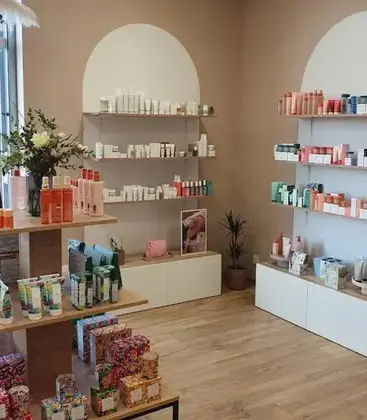 soins des ongles à Saint-sauveur-des-Landes - image 2